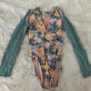 Size XL 14/16 kids bathing suit